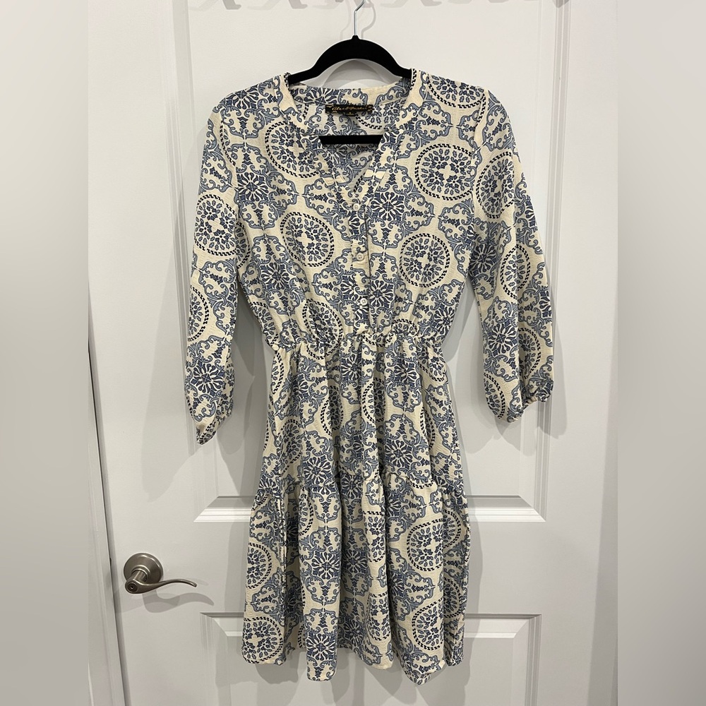 Elegant Blue and Cream Patterned Dress